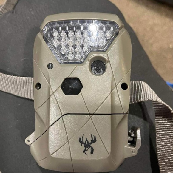 Trail camera with 2 sd cards